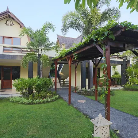 Vila Ombak-2